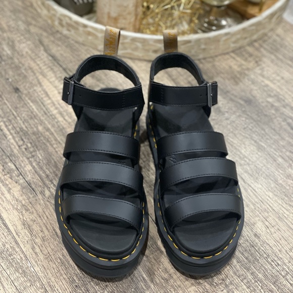 🆕 Dr. Martens Women's Vegan Leather Blaire Sandal Black - Picture 3 of 16